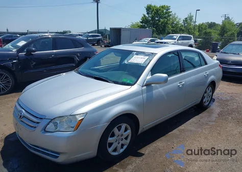 2005 Toyota Avalon Xl z USA, uszkodzony, nr VIN 4T1BK36B15U009167